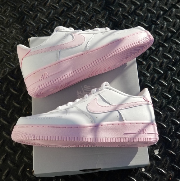 Nike Air Force 1 Low Pink White Rare & Trendy - Picture 3 of 5